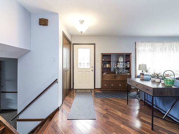 3rd image of 14532 Pinewood Ct