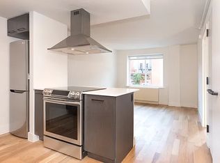 101 E 10th St STE 3E, New York, NY 10003