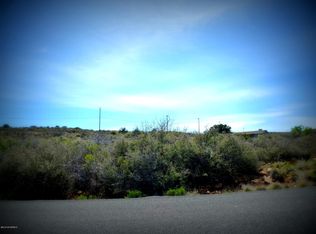 19581 E Palo Verde Dr, Cordes Lakes, AZ 86333