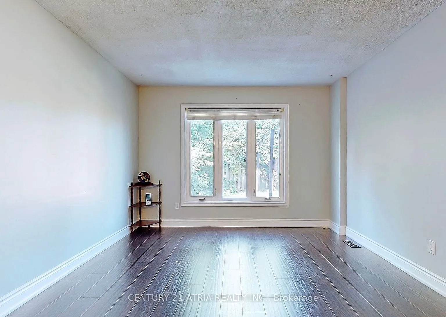 3 bed, $3,200 — Photo 4