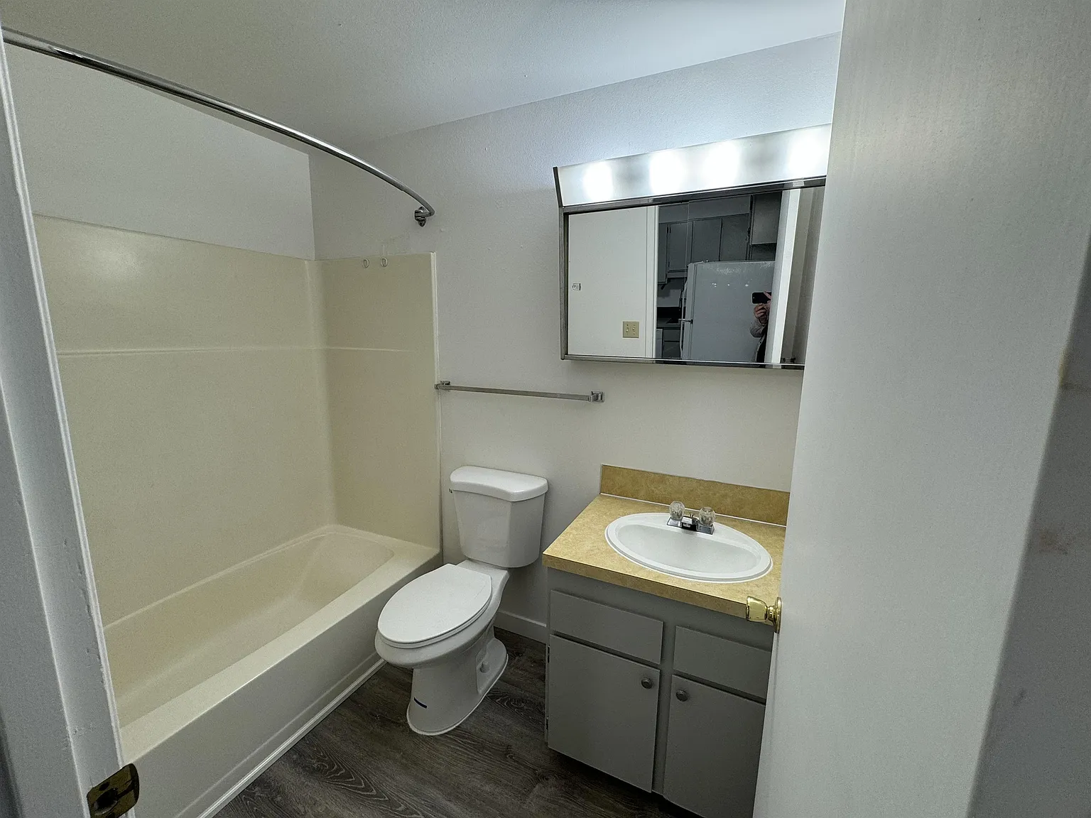 Cedar Garden Apartments — Photo 3