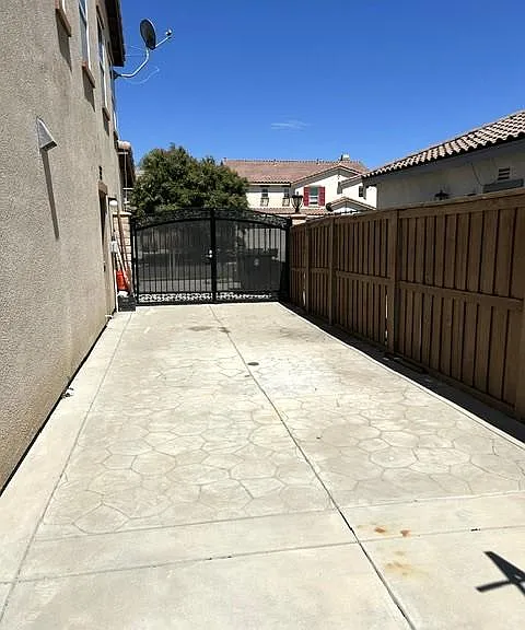 1043 Saltbush Ln — Photo 28