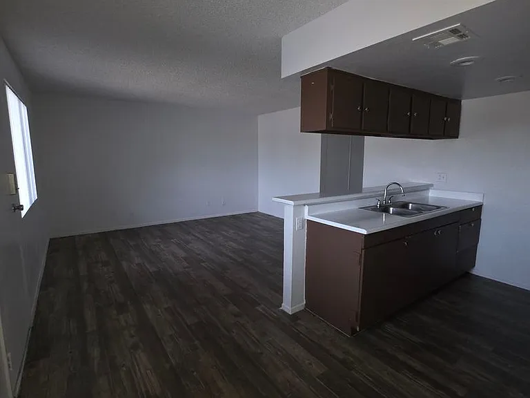 Canyon 35 Apartments — Photo 24
