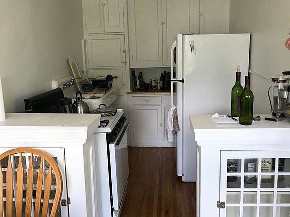 4th image of 3142 Lyndale Ave S APT 7