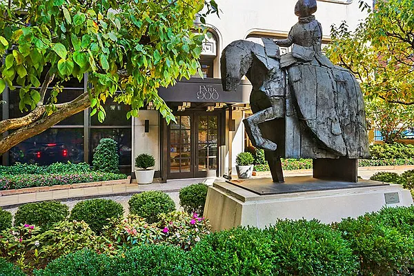 Sold by SW Realty Capital LLC | media 17