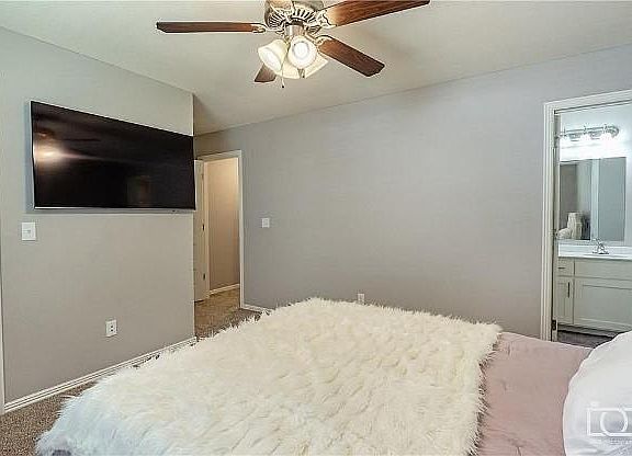 4th image of 1372 N Corsica Dr