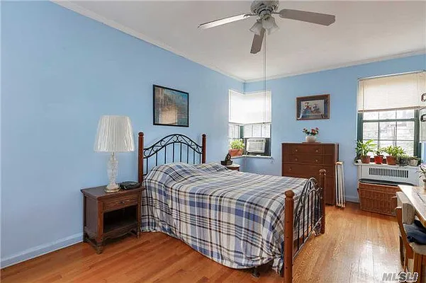 Sold by Redfin Real Estate | media 18