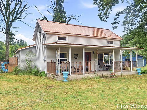 3rd image of 4393 E 8th St