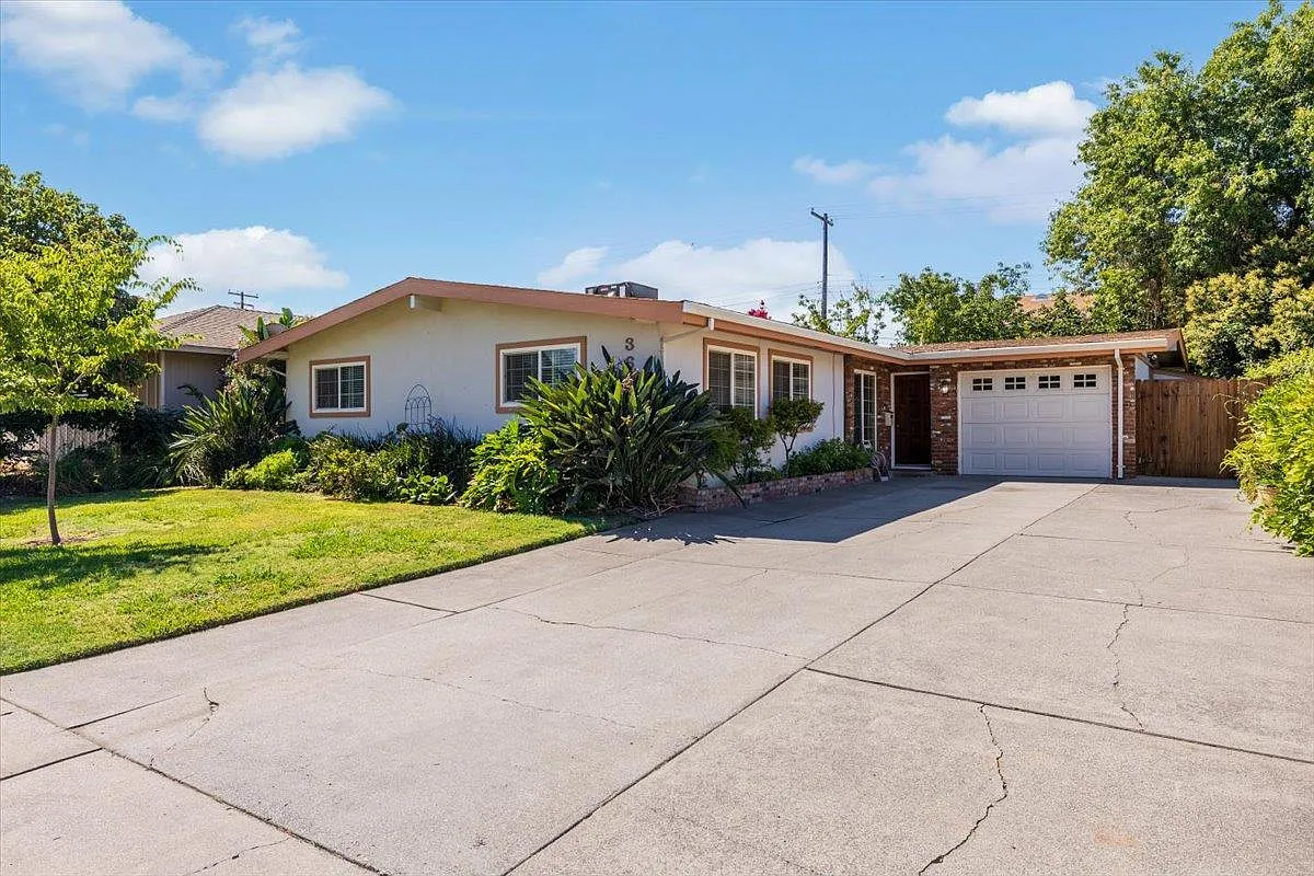 3630 Milton Way photo 1