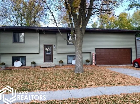 1201 N 6th St, Clear Lake, IA 50428