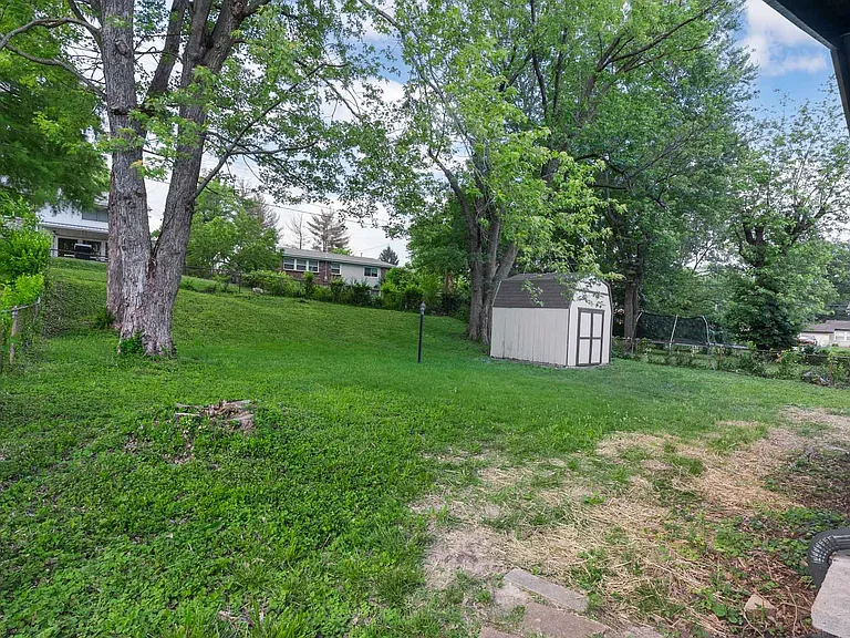 2633 Garham Dr — Photo 31