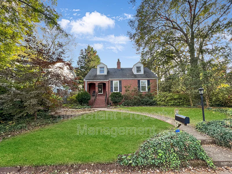 North Main — Photo 3