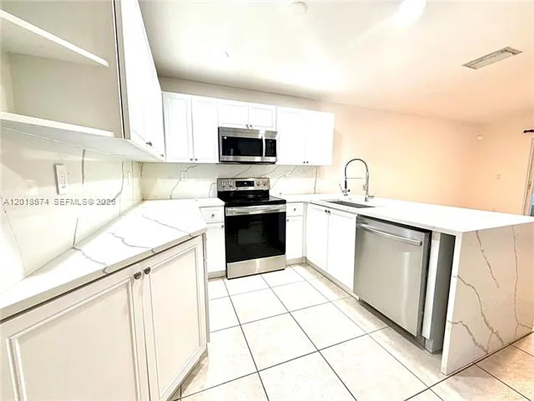 16336 SW 48th Ter — Photo 17