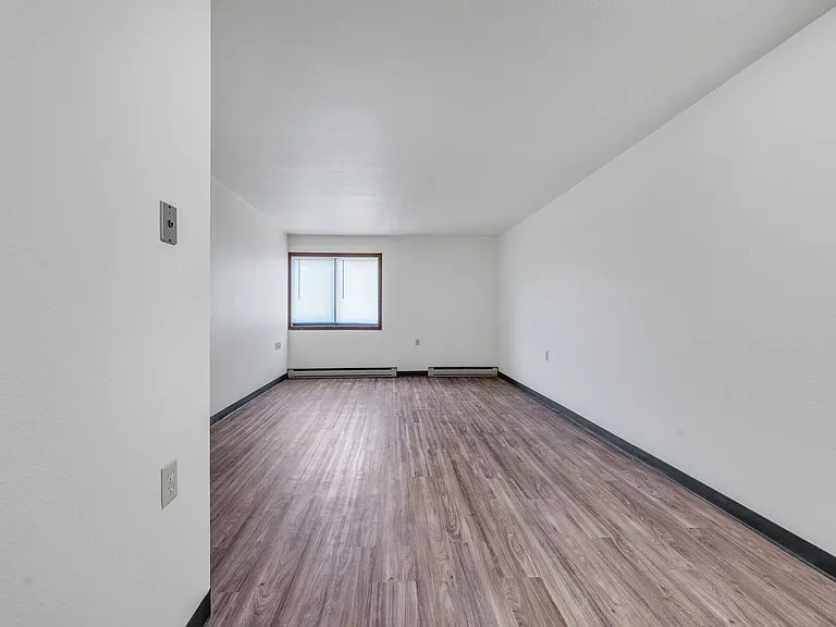 1252 N 12th Pl — Photo 16