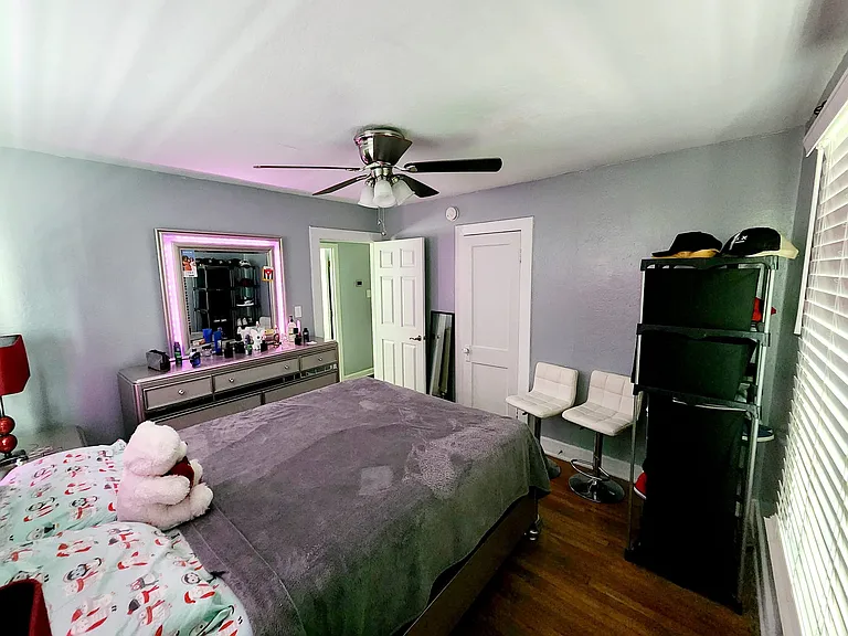 4904 Wellsworth Ave — Photo 9