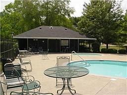 1st image of 2529 Somerset Dr