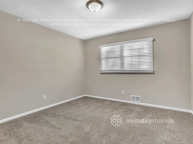 4891 Lehigh Dr — Photo 16