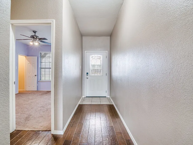 3646 Hawthorne Trl — Photo 3