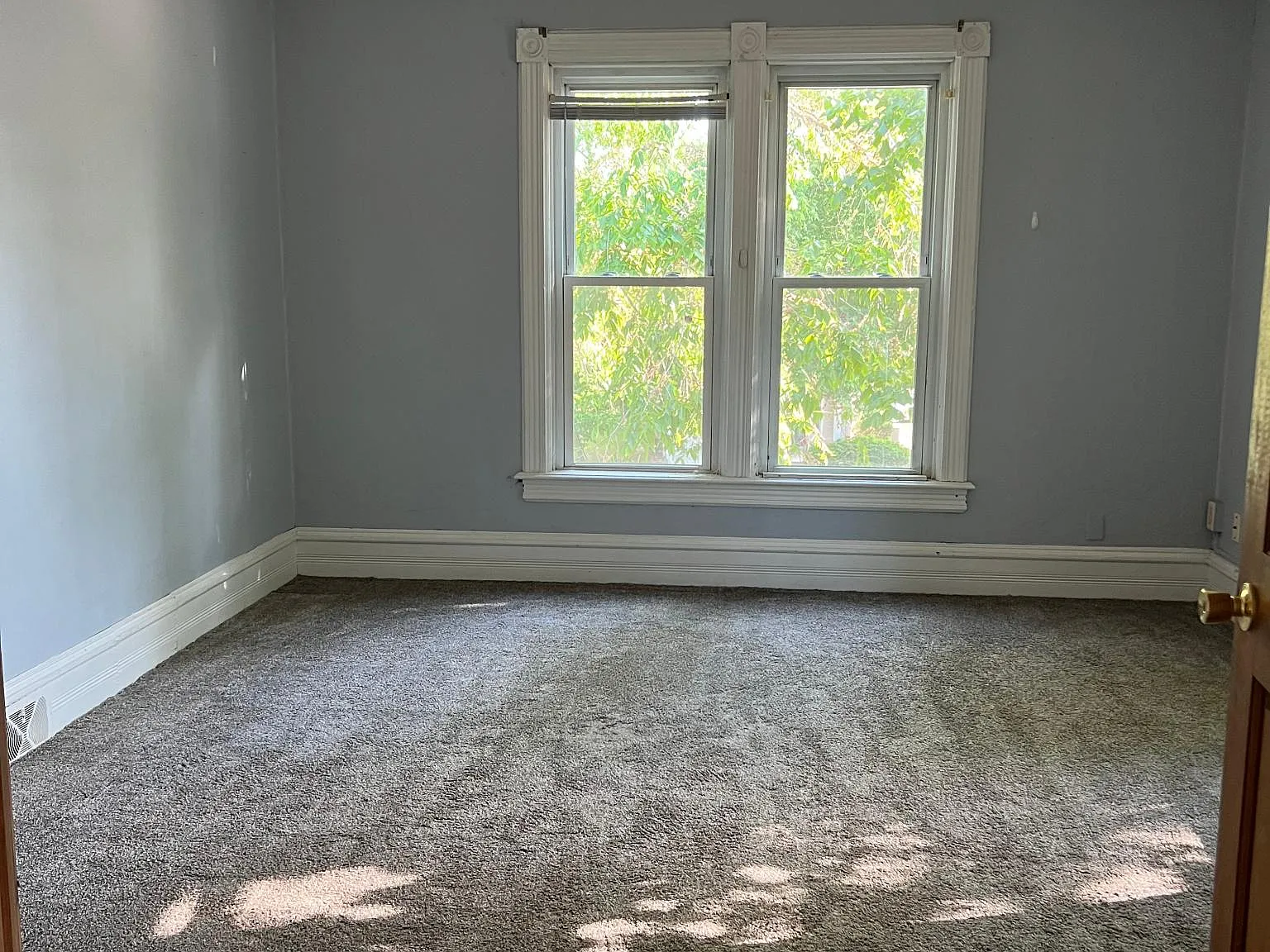 3 bed, 1800 sqft, $1,450 — Photo 3