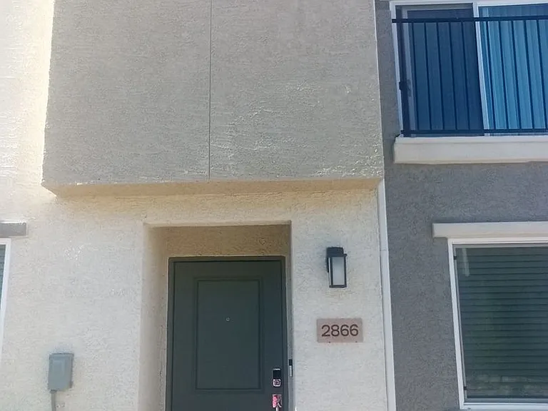 2866 Coral Cascade Ct — Photo 7