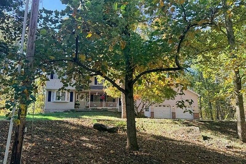 1st image of 196 Bullfrog Rd