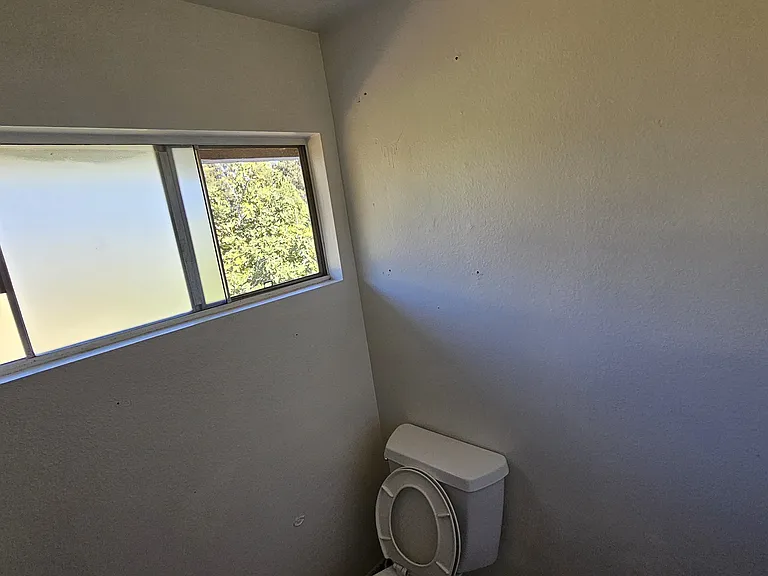 832 Adelita St — Photo 22