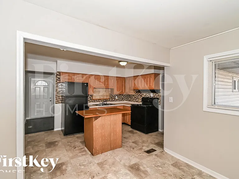 2531 Boulevard Pl — Photo 6
