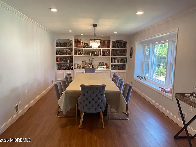 84 Forest St — Photo 3