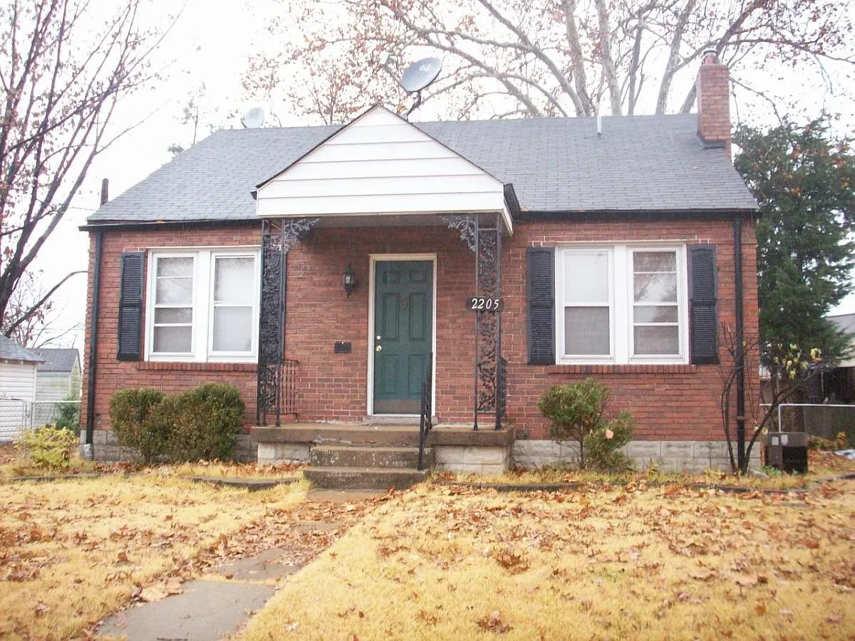 2205 Brown Rd photo 1