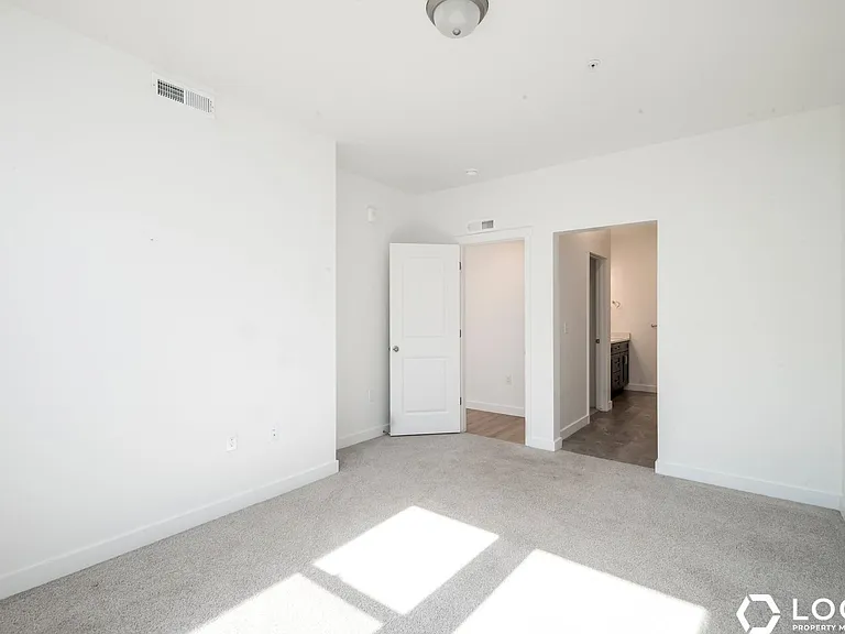 754 W Blue Magic Ln #303 — Photo 14