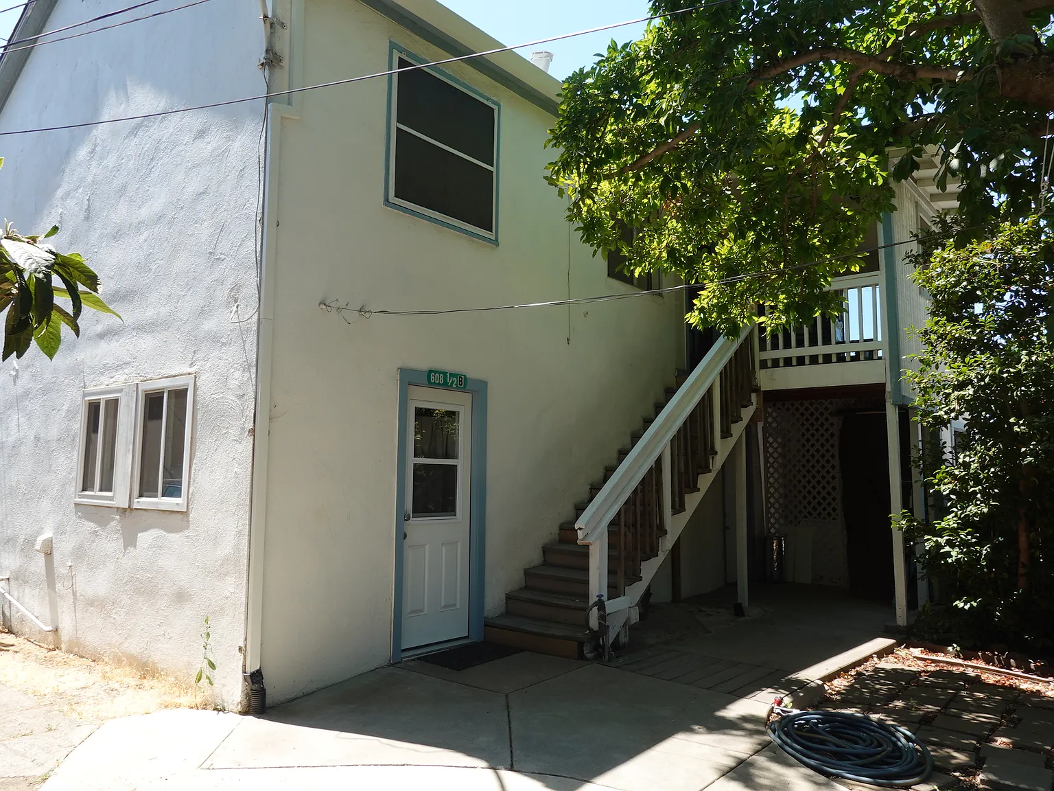 2 bed, 1.0 bath, 800 sqft, $1,025 — Photo 1