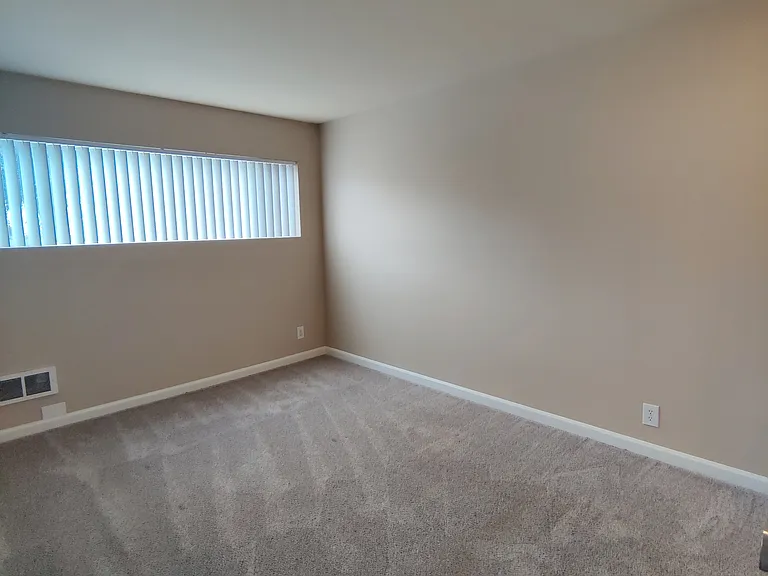 6007 Lakeview Dr #6 — Photo 4