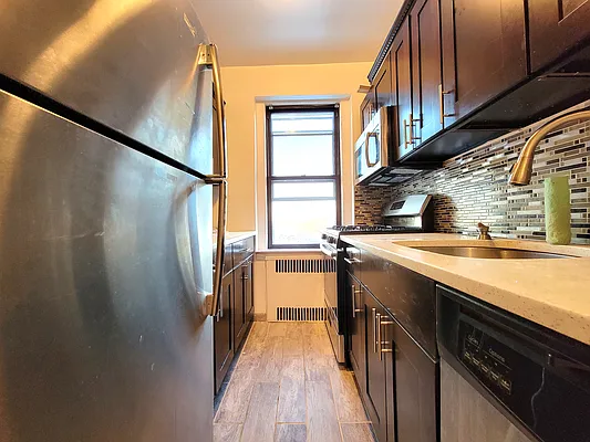 Rented by Made In NY Realty | media 9