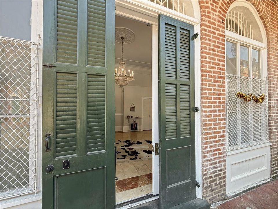 1st image of 818 Bourbon St #1A