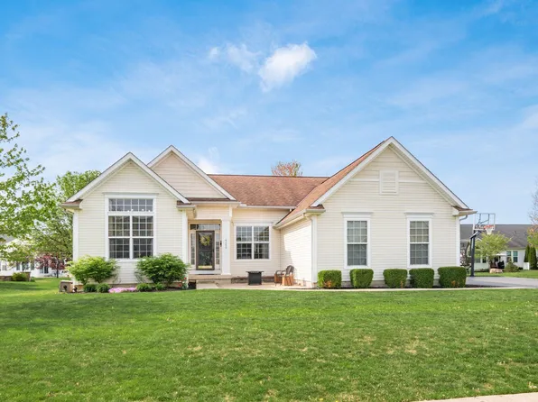 5485 Demorest Dr, Grove City, OH 43123