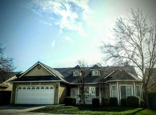 2695 E Everglade Ave, Fresno, CA