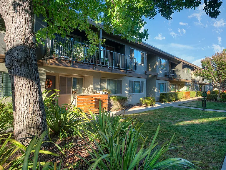 234 Escuela Ave — Photo 1