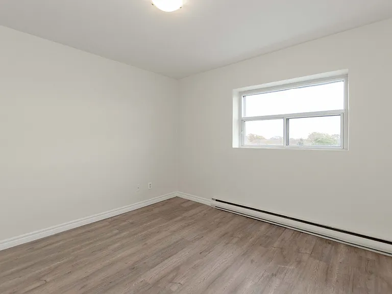 880 Colborne Rd — Photo 17