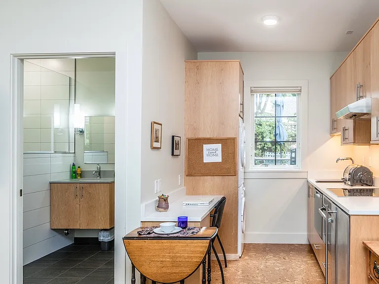 3109 SE Claybourne St #B — Photo 3