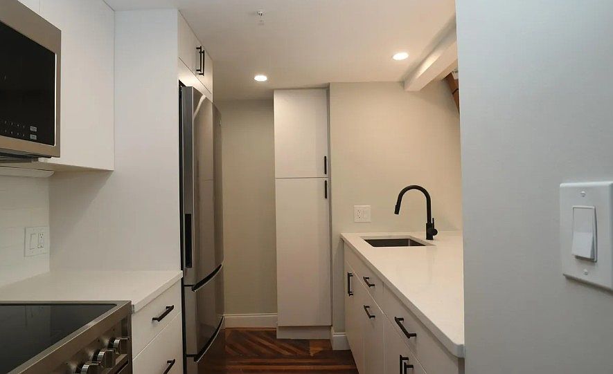 1st image of 1919 Green St APT A