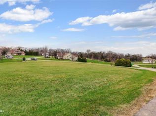 36 Cliffside Ct, Freeport, IL 61032