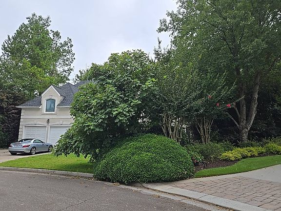 3rd image of 785 Clubside Dr