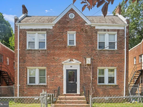 449 Mellon St SE, Washington, DC 20032
