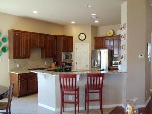 4th image of 2706 Lothian Dr