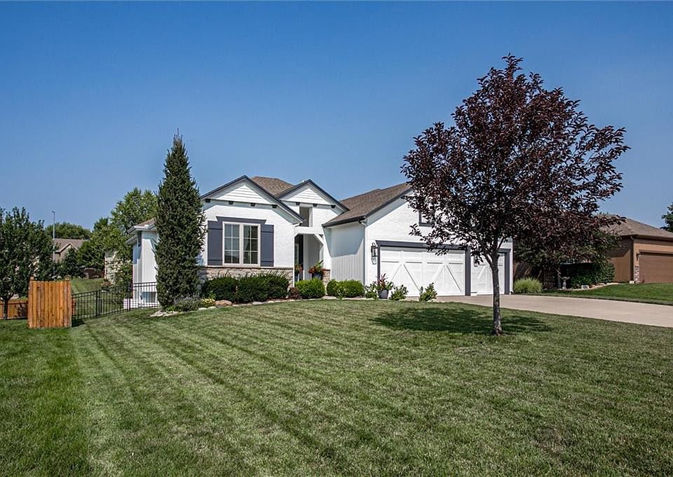 19908 Balsam St, Spring Hill, KS 66083 | Zillow
