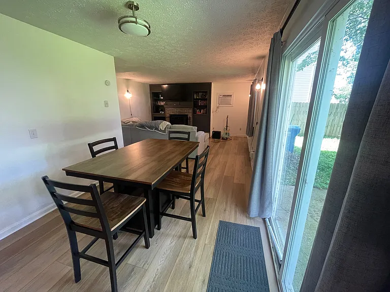 2902 Forest Ln — Photo 5