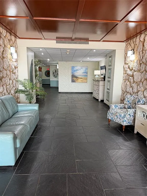 2 bed, 2.0 bath, 1330 sqft, $4,000 — Photo 3