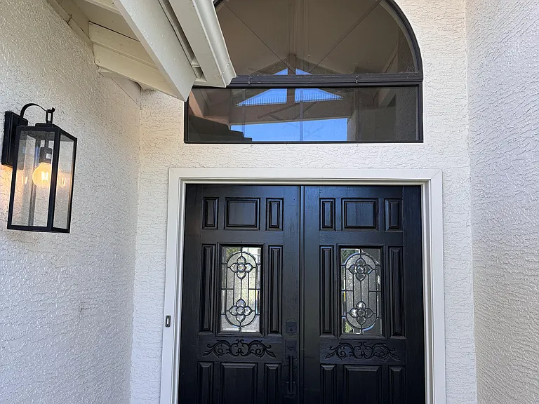 3340 S Oleander Dr — Photo 2