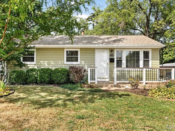 11253 Saint Shawn Ln, Saint Ann, MO 63074