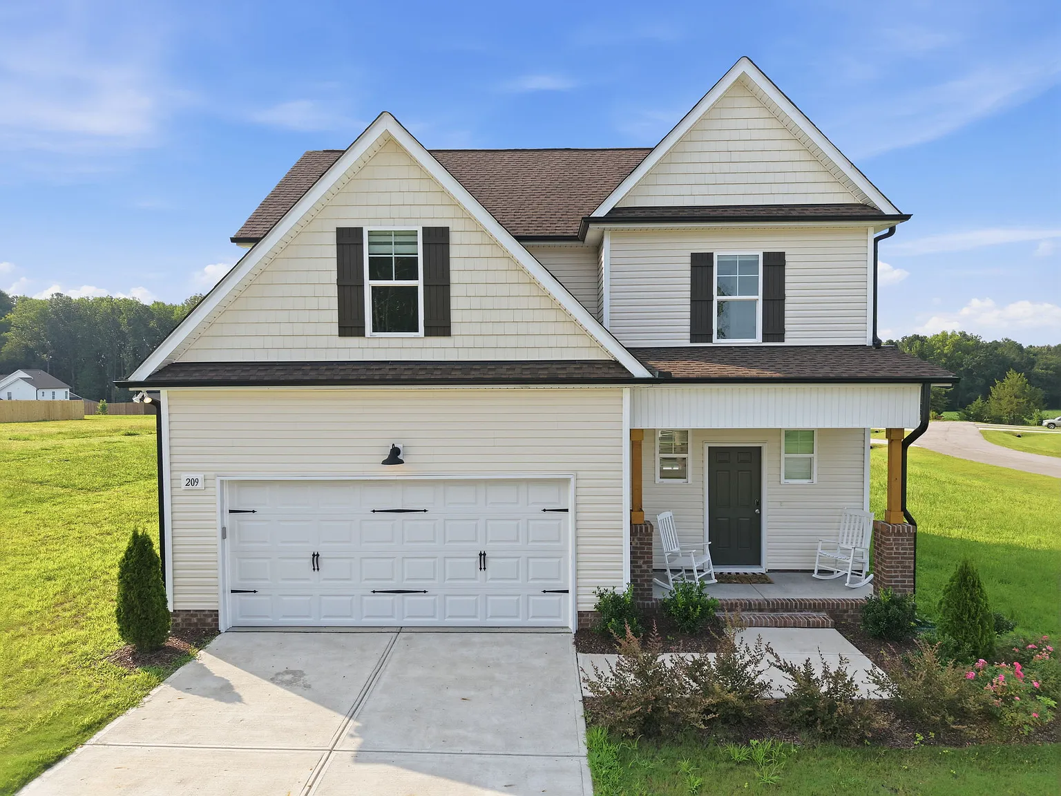 3 bed, 1850 sqft, $2,100 — Photo 1